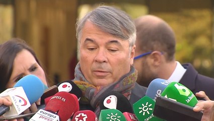 La Manada se niega a declarar ante el juez, que admite la prueba de vídeo