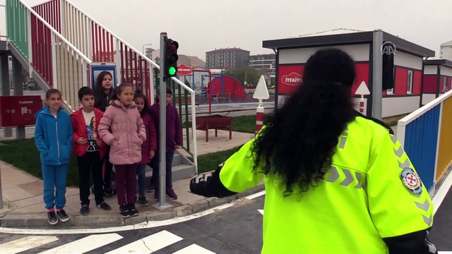 Öğrenciler ara tatili öğrenerek geçiriyor - EDİRNE