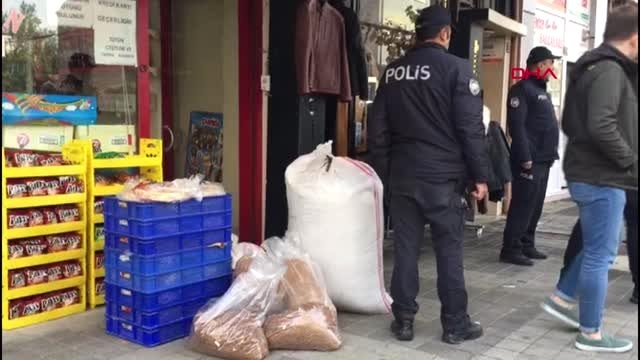 Bursa'da 70 kilo kaçak tütün ve 300 paket kaçak sigara ele geçirildi