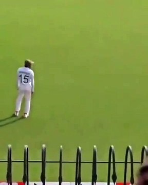होलकर स्टेडियम में लगे नारे- 2 रुपये की पेप्सी, रहीम भाई सेक्सी , वीडियो वायरल