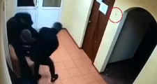 Rusya'da bardan kovulan alkollü adam, pompalı tüfekle barı bastı