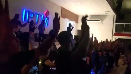Banda Creia -  Mini Vi´gília -  Igreja IPTM    (LOUVOR -  EU VEJO A GLÓRIA )