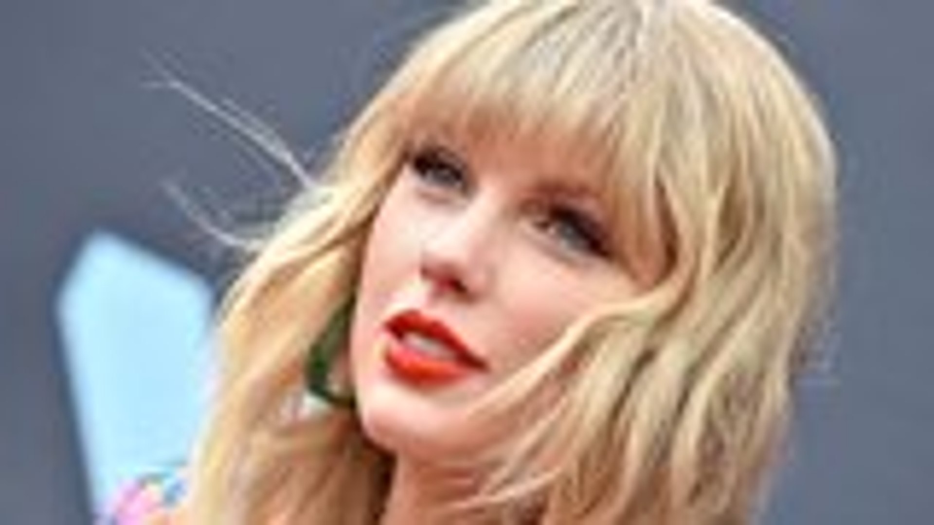 Taylor Swift American Music Awards Performance Drama Continues Thr News