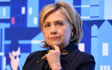 Hillary Clinton’s Flight From NYC to Washington D.C. Forced to Return to Gate Due to Mechanical Issue