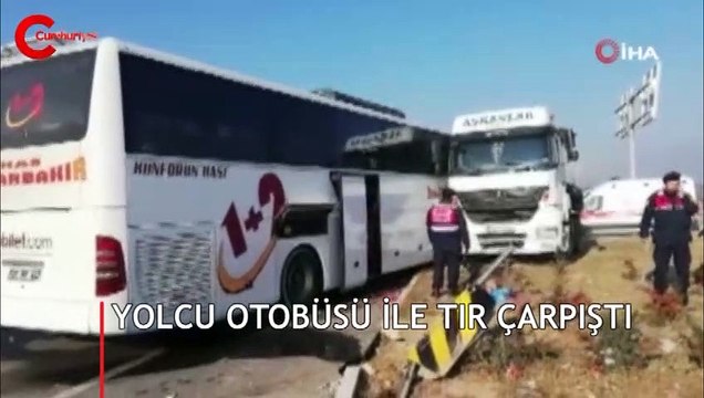 Yolcu otobüsü ile tır çarpıştı! Ölü ve yaralılar var