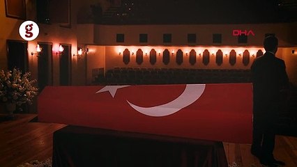 Tiyatronun usta ismi Yıldız Kenter'e veda