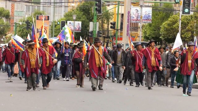 Marchas en Bolivia exigen la dimisión del Gobierno de Áñez