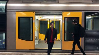 Sydney Trains - T Set (Tangara) doors opening and closing