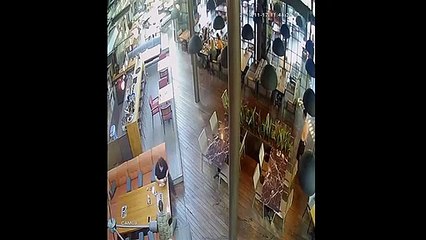 İmamoğlu'nun skandalı patladı! Usulsüzlüğe isyan eden loca sahibine dayak