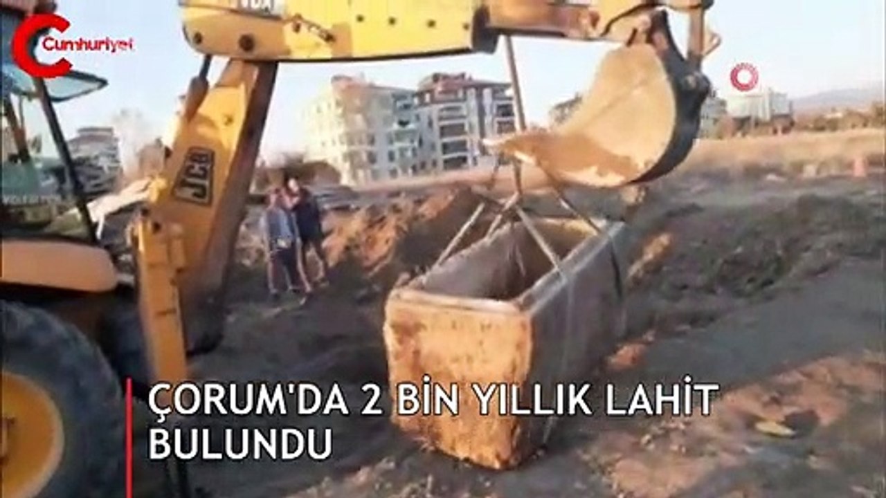 Yol çalışmasında 2 bin yıllık lahit bulundu