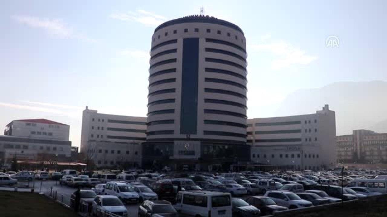 Küçük diyaliz hastası kızın "organ nakli" sevinci