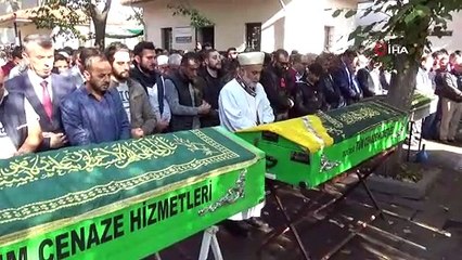 TRAFİK KAZASINDA HAYATLARINI KAYEBEDEN 4 KİŞİLİK AİLE DEFNEDİLDİ