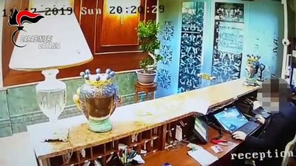 Catania - Rapina hotel e torna a casa in bus, arrestato (19.11.19)