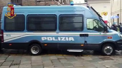 Torino - Sgomberata Cavallerizza Reale, via anche gli ultimi ''irriducibili''  (19.11.19)