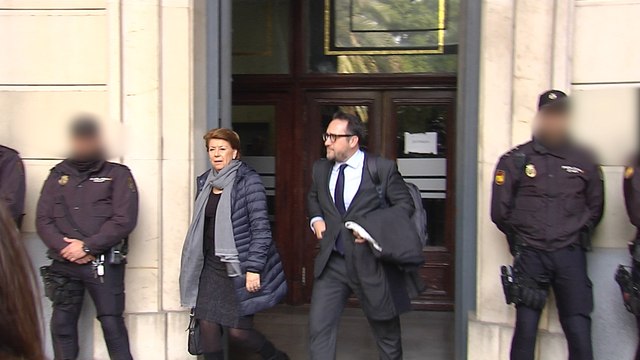 Los acusados de los ERE abandonan la Audiencia de Sevilla