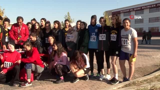 Dicle Üniversitesi'nde 'Bir Nefes Sıhhat' koşusu gerçekleşti