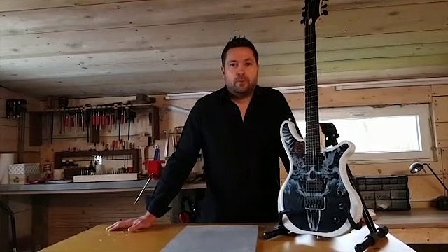 Amagney (25) : des guitares au son clair comme la roche volcanique