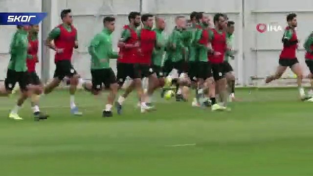 Konyaspor, Beşiktaş maçı hazırlıklarına yeniden başladı