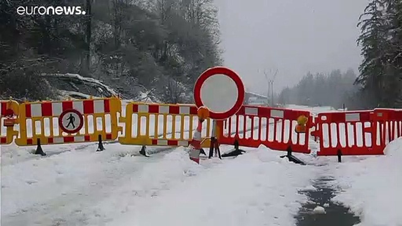 Lage nach Unwetter normalisiert sich - 3-Jähriger spektakulär gerettet