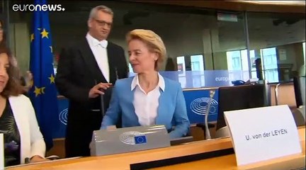 "Breves de Bruxelas": Pobreza na UE e reformas na Polónia