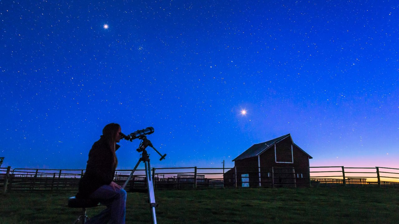 Venus and Jupiter Will Both Be Visible in a Rare Pairing This Weekend. Here's How to See It.