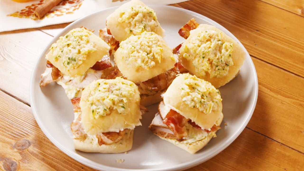 Turkey Bacon Ranch Sliders Are Bite-Sized Perfection