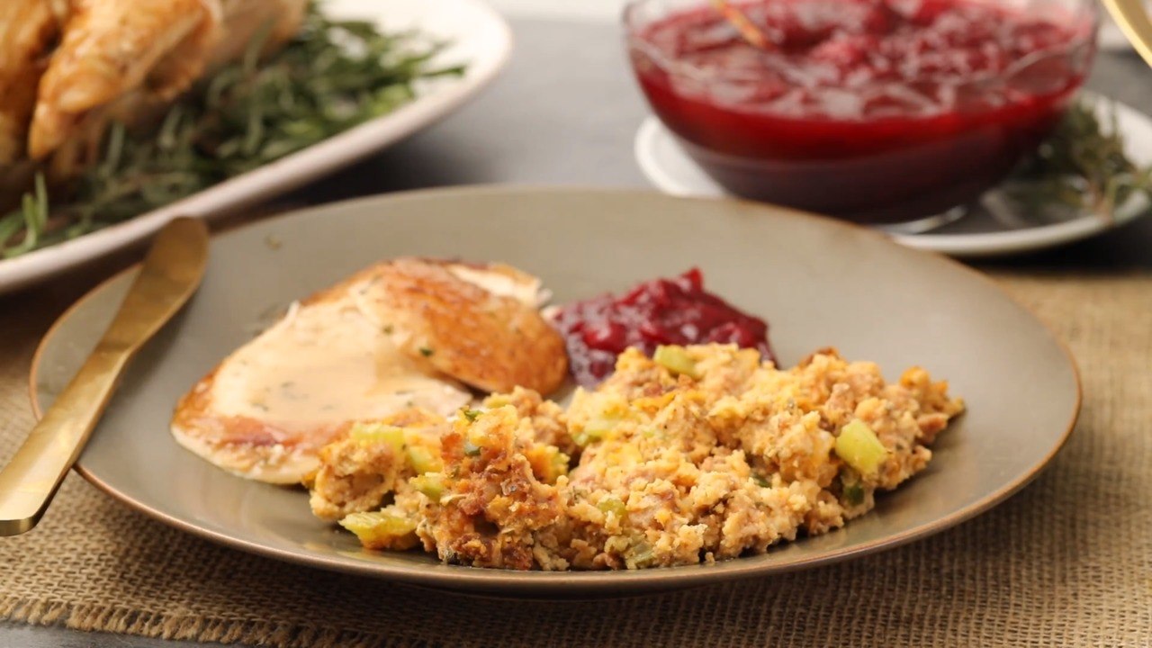 Moms Sausage & Cornbread Dressing