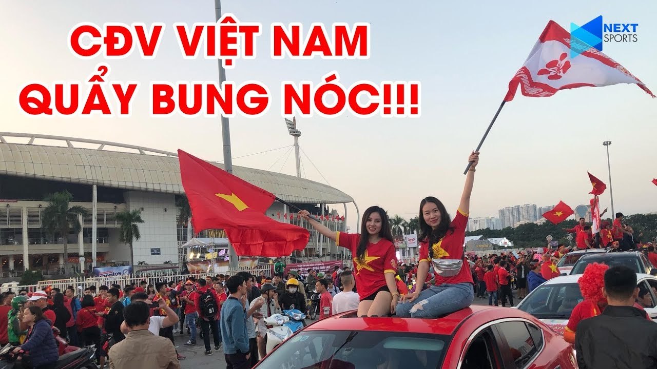 CỰC NÓNG! CĐV Việt Nam quẩy căng, lấn át pháo sáng của CĐV Thái Lan | NEXT SPORTS