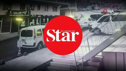 Genç kız tıka basa dolu yolcu minibüsünde böyle düştü