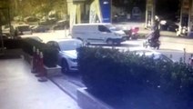 (Özel) İstanbul'da motosikletli gencin feci ölümü kamerada