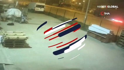 Park halindeki TIR'a çarptı, motoru metrelerce fırladı