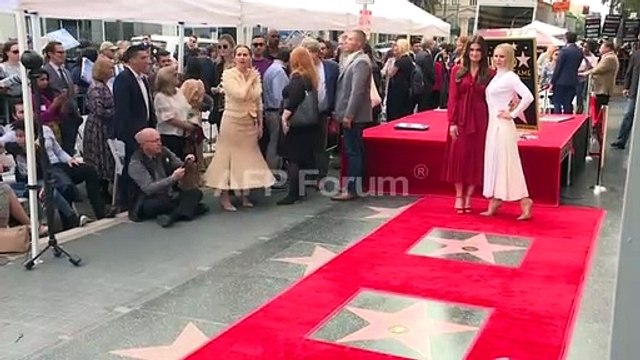 “Frozen 2” actresses Kristen Bell, Idina Menzel get Hollywood stars