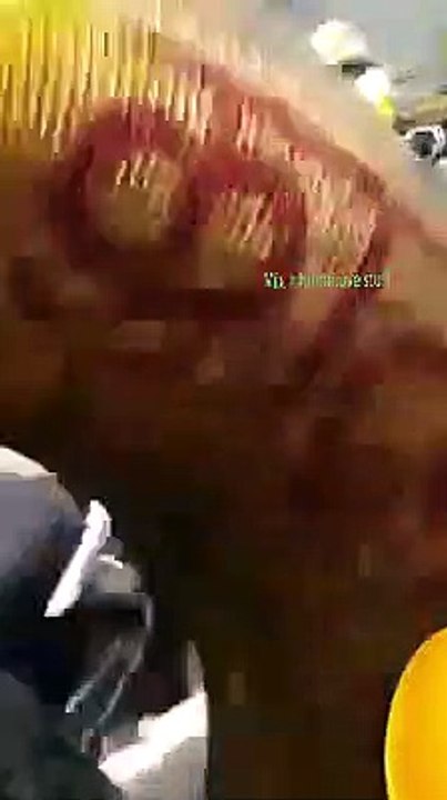 Youth save the girl from drowning