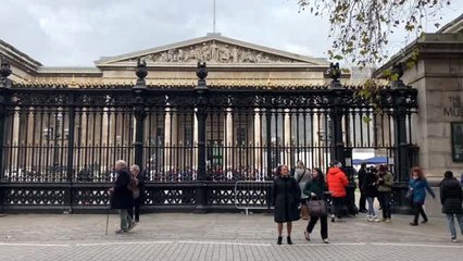 Türkiye'den çalınan eserlerle İngiltere'de Troya sergisi