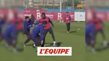 Le festival de Dembélé à l'entraînement - Foot - ESP - Barça