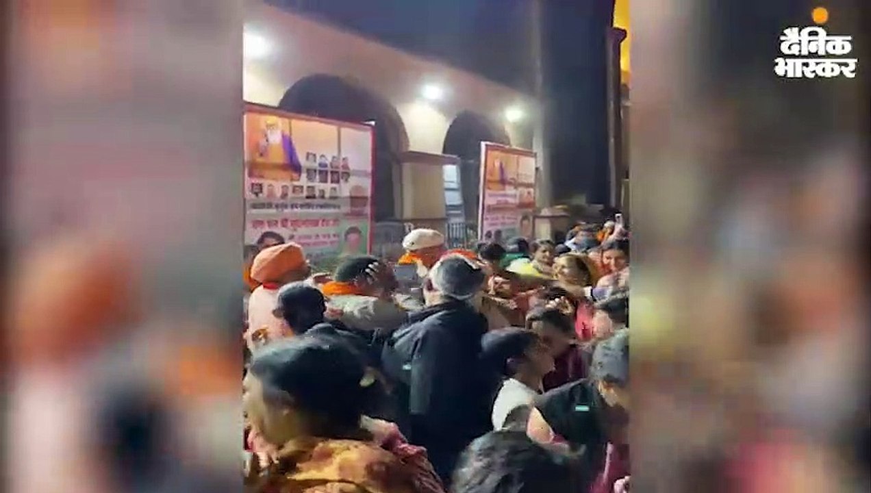 राजधानी दिल्ली में नगर कीर्तन में उमड़ी हजारों की संगत, फलों का लंगर रहा खास आकर्षण