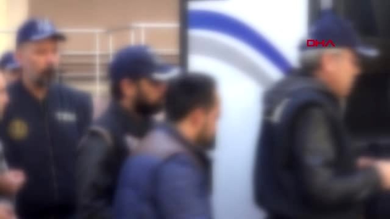 İzmir merkezli fetö operasyonunda 17 şüpheli adliyeye sevk edildi
