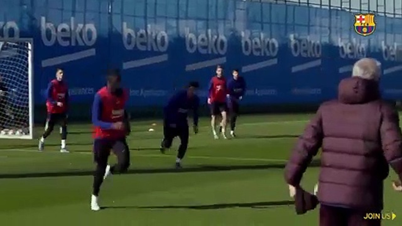 Barça : Le slalom de Dembélé à l'entraînement !