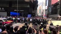 Hong Kong'da protestolar sürüyor