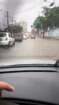 Alagamento na Leitão da Silva, em Vitória (20/11/2019)