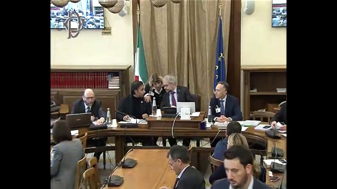 Audizione informale del presidente del Centro Europa Ricerche (CER), Vladimiro Giacché, sul funzionamento del Meccanismo europeo di stabilità (MES) e sulle sue prospettive di riforma.
