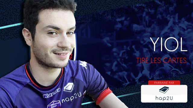 Yiol tire les cartes