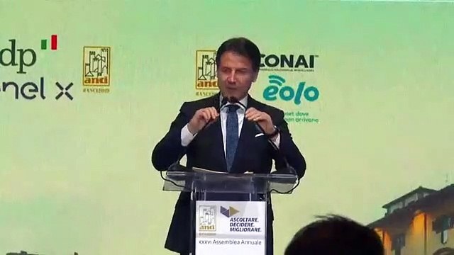 Arezzo - Il premier Giuseppe Conte sul MES: C'è un delirio collettivo suscitato da Salvini 20.11.19