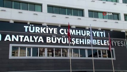 Antalya'da işten çıkartılan tiyatroculardan eylem