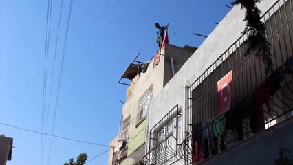 Ailesiyle kavga edip polise direnen kişi gözaltına alındı