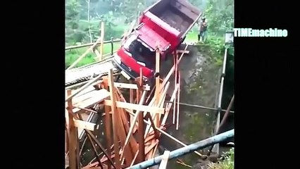 Car Crossing The Dangerous Old Wooden Bridge - Fail Win Driving