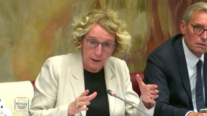 Versements de l'État à Pôle Emploi : « Il faut adapter en fonction du contexte », souligne Pénicaud