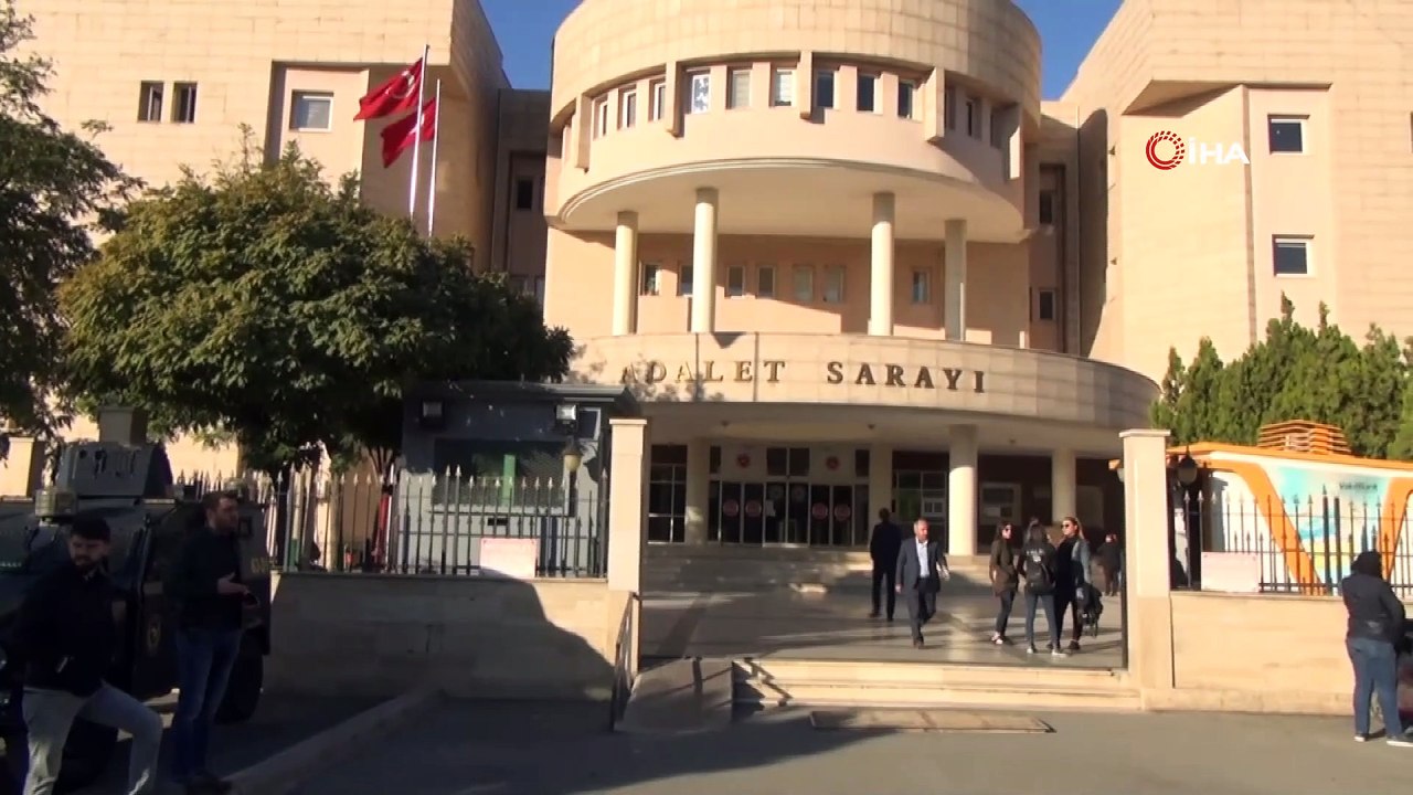Görevden uzaklaştırılan Suruç Belediye Başkanı Çevik tutuklandı