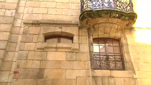 La Casa Cornide amanece con pintadas contra Franco este 20 de noviembre