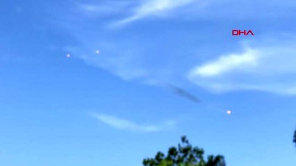 Savaş uçağının motoru alev aldı, pilotlar böyle kurtuldu